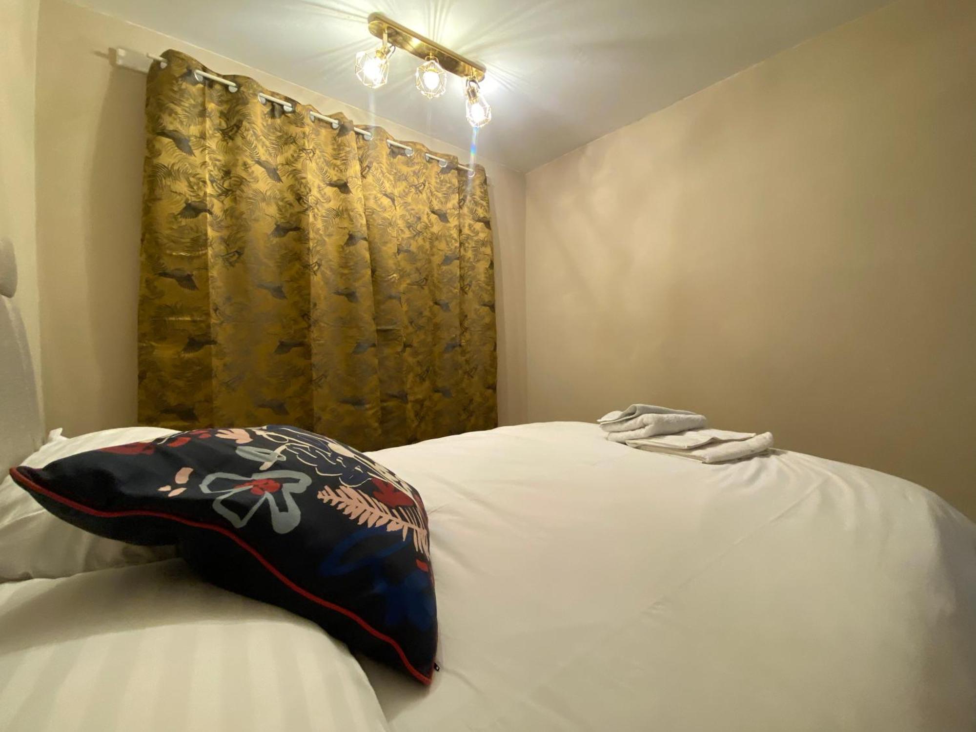 Kingsbridge Apartment *
